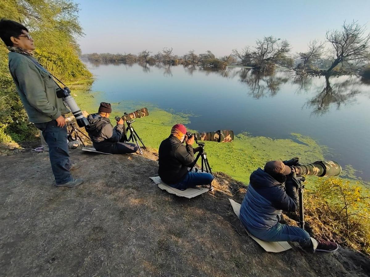 Iora Guest House Bharatpur Bagian luar foto