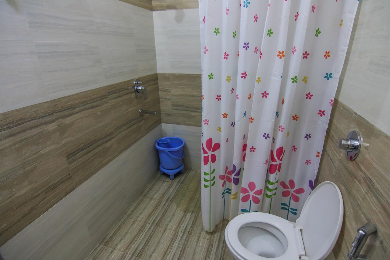 Iora Guest House Bharatpur Bagian luar foto