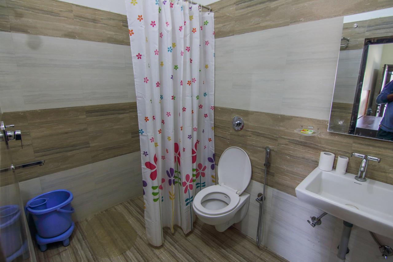 Iora Guest House Bharatpur Bagian luar foto