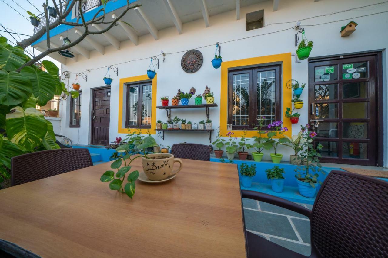 Iora Guest House Bharatpur Bagian luar foto
